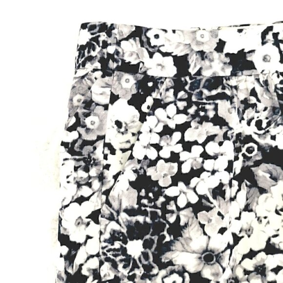 Gap EUC Women's 2 Floral Zipper Navy Mini Skirt - Picture 8 of 8